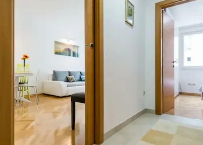 Appartement Granny Mira Omiš